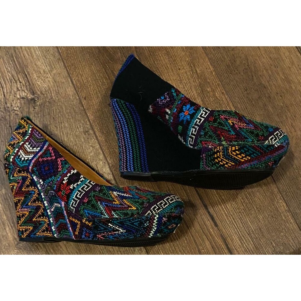 MEXICAN HIGH HEEL SHOES WEDGES Aztec Size 37 (US Size 8) NWOT NICE!!
